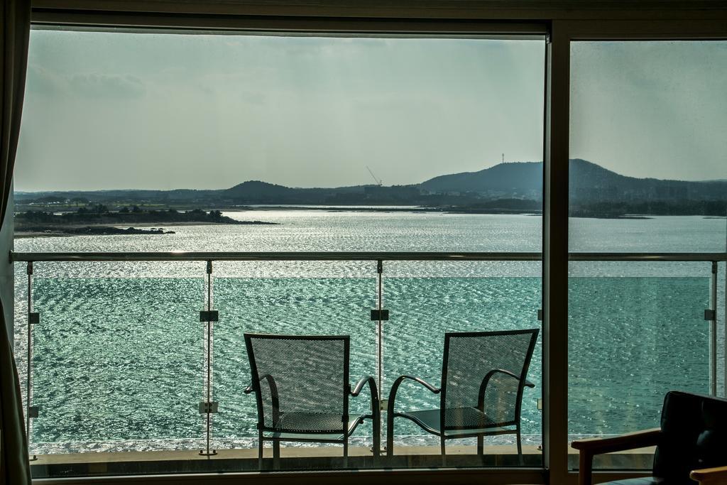 Hotel Aroha Jeju Согвипхо Экстерьер фото