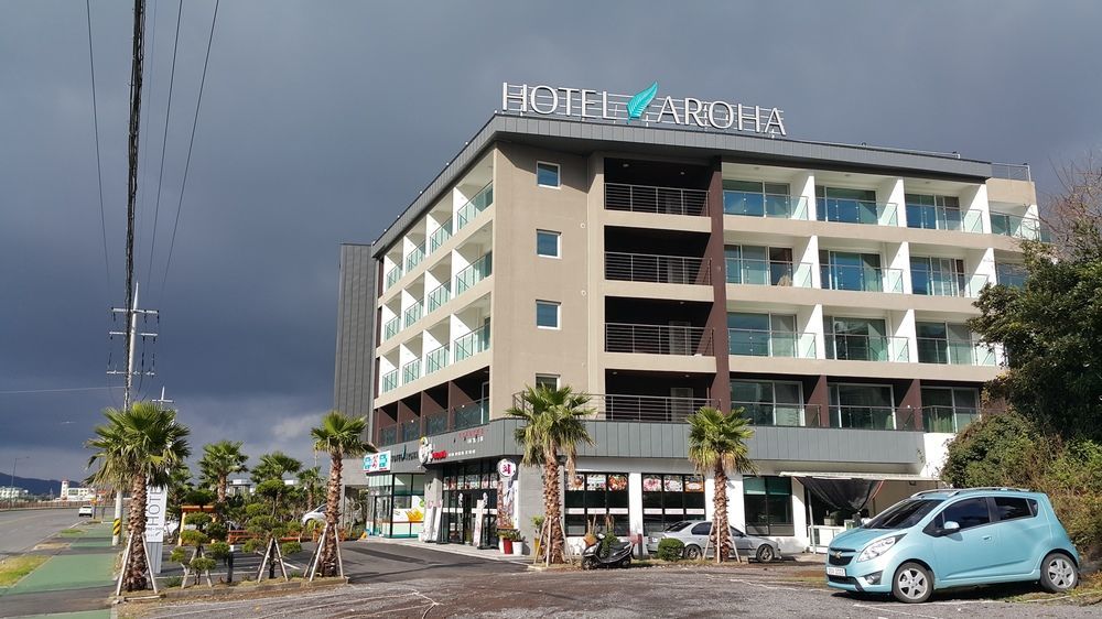 Hotel Aroha Jeju Согвипхо Экстерьер фото