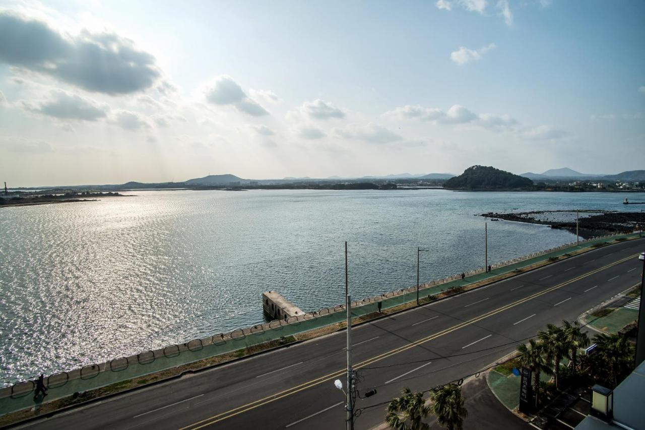 Hotel Aroha Jeju Согвипхо Экстерьер фото